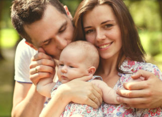 Advies: zes weken betaald verlof voor moeder én vader Samen Zwanger - Advies zes weken betaald verlof voor moeder én vader