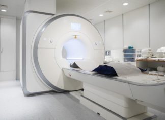 Baby’s een MRI-scan laten ondergaan is een slecht idee Samen Zwanger - Baby's een MRI-scan laten ondergaan is een slecht idee