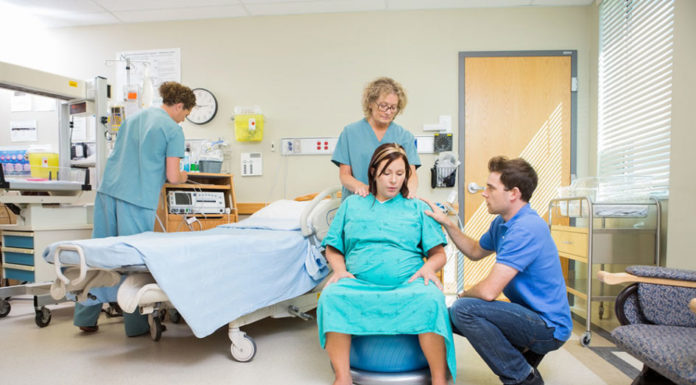 Bevallen op een baarkruk Samen Zwanger - Bevallen op een baarkruk