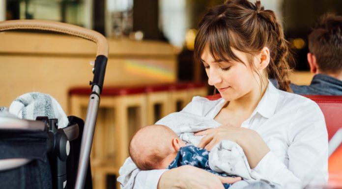 ‘Borstvoeding geven? Dat moet overal kunnen, ook in een winkel’ Samen Zwanger - 'Borstvoeding geven Dat moet overal kunnen, ook in een winkel'