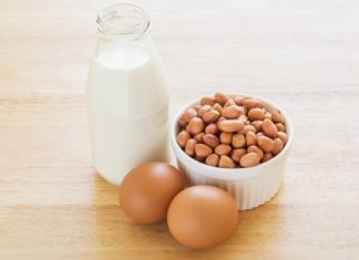 ‘Geef baby maar pindakaas en eieren’ Samen Zwanger - Geef baby maar pindakaas en eieren