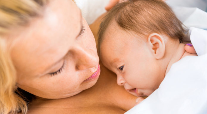 Knuffelen met je baby Samen Zwanger - Knuffelen met je baby