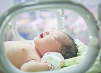 ‘Laat ouders na vroeggeboorte meewerken op couveuse-afdeling’ Samen Zwanger - 'Laat ouders na vroeggeboorte meewerken op couveuse-afdeling'