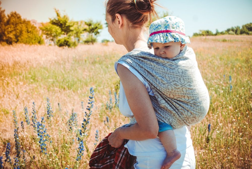 Samen Zwanger - Over ‘huidhonger’ en het dragen van je baby