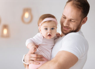 Postnatale depressie: mannen krijgen het ook Samen Zwanger - Postnatale depressie mannen krijgen het ook