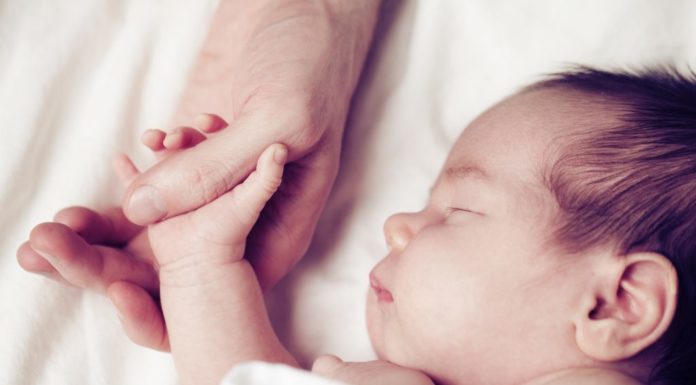 Volgend jaar vijf dagen verlof voor kersverse vader Samen Zwanger - Volgend jaar vijf dagen verlof voor kersverse vader