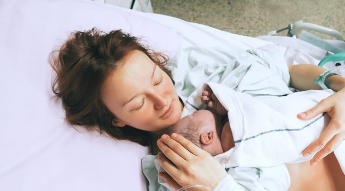 Deze vrouwen bevielen razendsnel: ‘Een uurtje zumba was zwaarder geweest’ Samen Zwanger - Deze vrouwen bevielen razendsnel