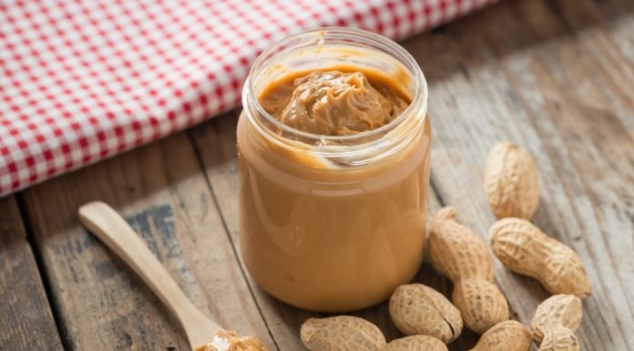 Door een paar theelepels pindakaas krijgt baby Job geen pinda-allergie Samen Zwanger - Door pindakaas krijgt baby geen pinda-allergie