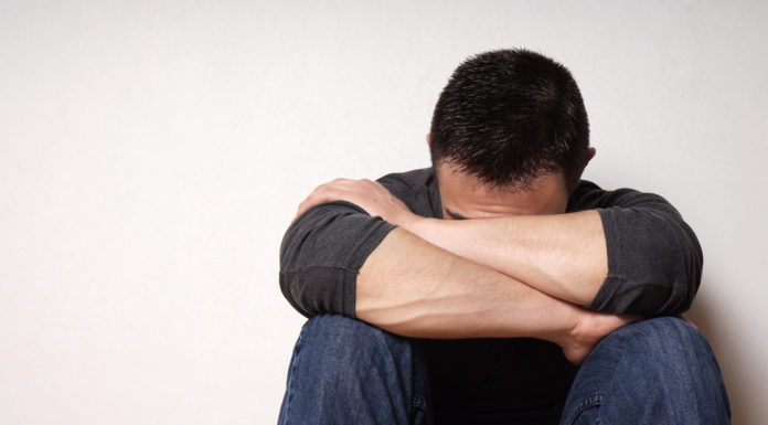 Ook vaders hebben depressie na geboorte kind: ‘Grote risico’s’ Samen Zwanger - Ook vaders hebben depressie na geboorte kind 'Grote risico's'