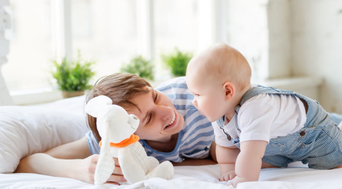 Vader met kind mag minder vaak op jobgesprek Samen Zwanger - Vader met kind mag minder vaak op jobgesprek