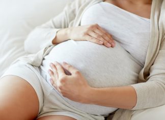 ‘Zo, jij moet zeker al bijna werpen?’ Zwangere Lotte roept op tot stoppen met bodyshamen Samen Zwanger - Zwangere Lotte roept op tot stoppen met bodyshamen