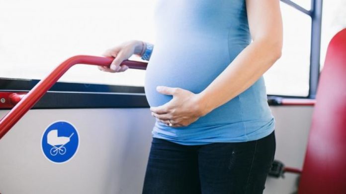 Samen Zwanger - GVB komt met babybutton voor zwangere reizigers