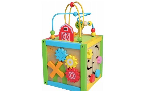 Verstikkingsgevaar: Intertoys haalt houten kubus terug Samen Zwanger - Verstikkingsgevaar Intertoys haalt houten kubus terug