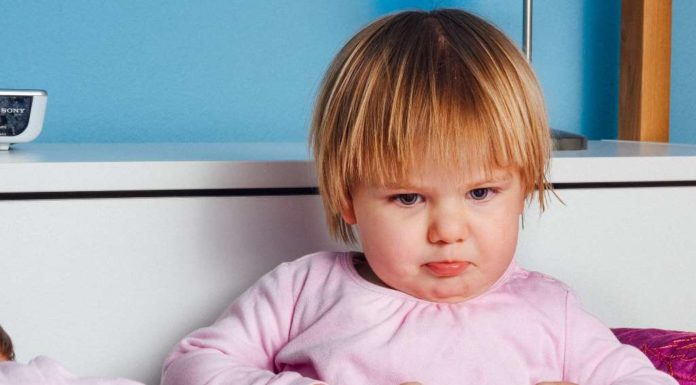 Een baby snapt niets van een boze moeder Samen Zwanger - Een baby snapt niets van een boze moeder