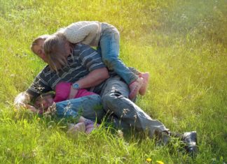 Zijn vaders gelukkiger door kinderen dan moeders? Samen Zwanger - Zijn vaders gelukkiger door kinderen dan moeders