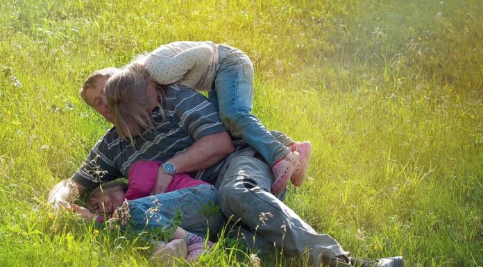 Zijn vaders gelukkiger door kinderen dan moeders? Samen Zwanger - Zijn vaders gelukkiger door kinderen dan moeders