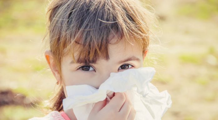 Geen zorgen wanneer je baby moet niezen Samen Zwanger - Geen zorgen wanneer je baby moet niezen