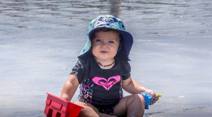Dit neem je voor jouw baby mee naar het strand Samen Zwanger - Dit neem je voor jouw baby mee naar het strand