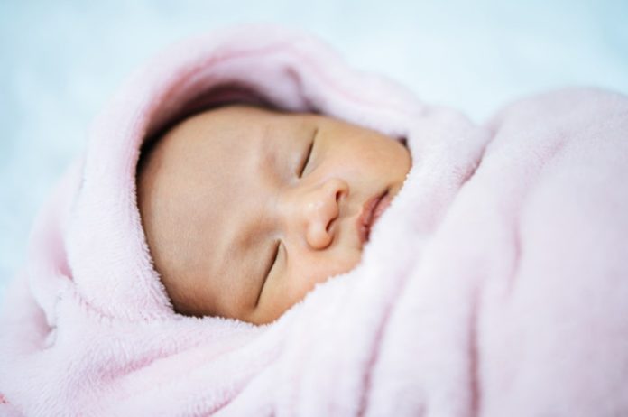 Samen Zwanger - Warmte zorgt voor een hogere lichamelijke leeftijd bij baby's