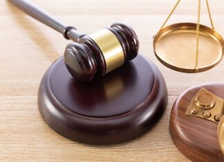 Naar de rechter omdat je je kind genderneutraal wilt opvoeden Samen-Zwanger-Naar de rechter omdat je je kind genderneutraal wilt opvoeden