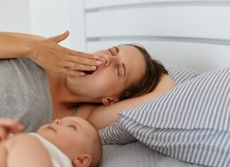 Jonge moeders tot 7 jaar hogere biologische leeftijd door slaaptekort Samen Zwanger - Jonge moeders tot 7 jaar hogere biologische leeftijd door slaaptekort