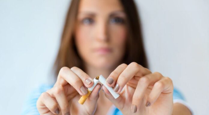 Zelfs buiten roken is schadelijk voor jonge kinderen door derdehandsrook Samen Zwanger - Zelfs buiten roken is schadelijk voor jonge kinderen door derdehandsrook